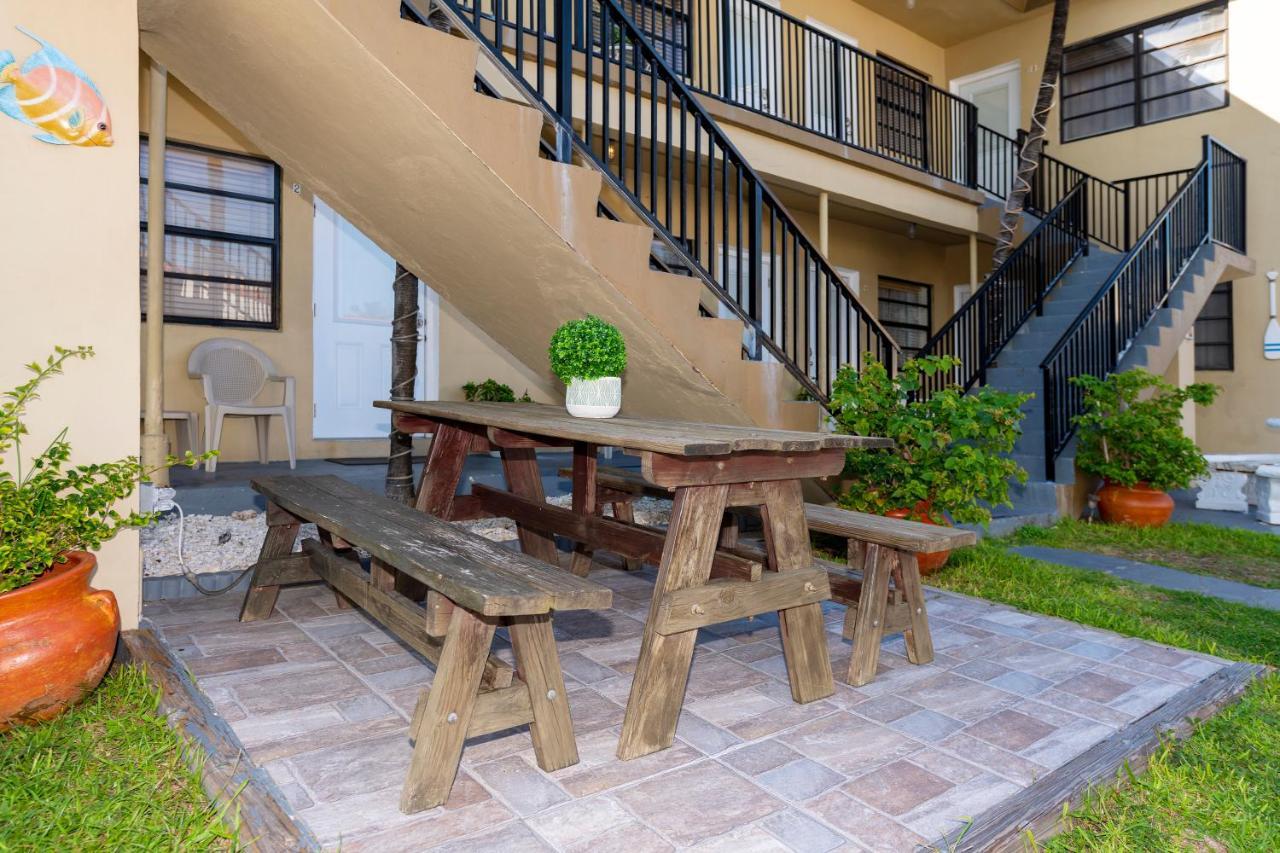 Tropic Isle Hotel & Apartment Hollywood Exterior foto